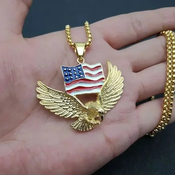 🇺🇸HOST PICK🇺🇲Gold American Flag Eagle Pendant Necklace NEW 3D 23" - Picture 2 of 9
